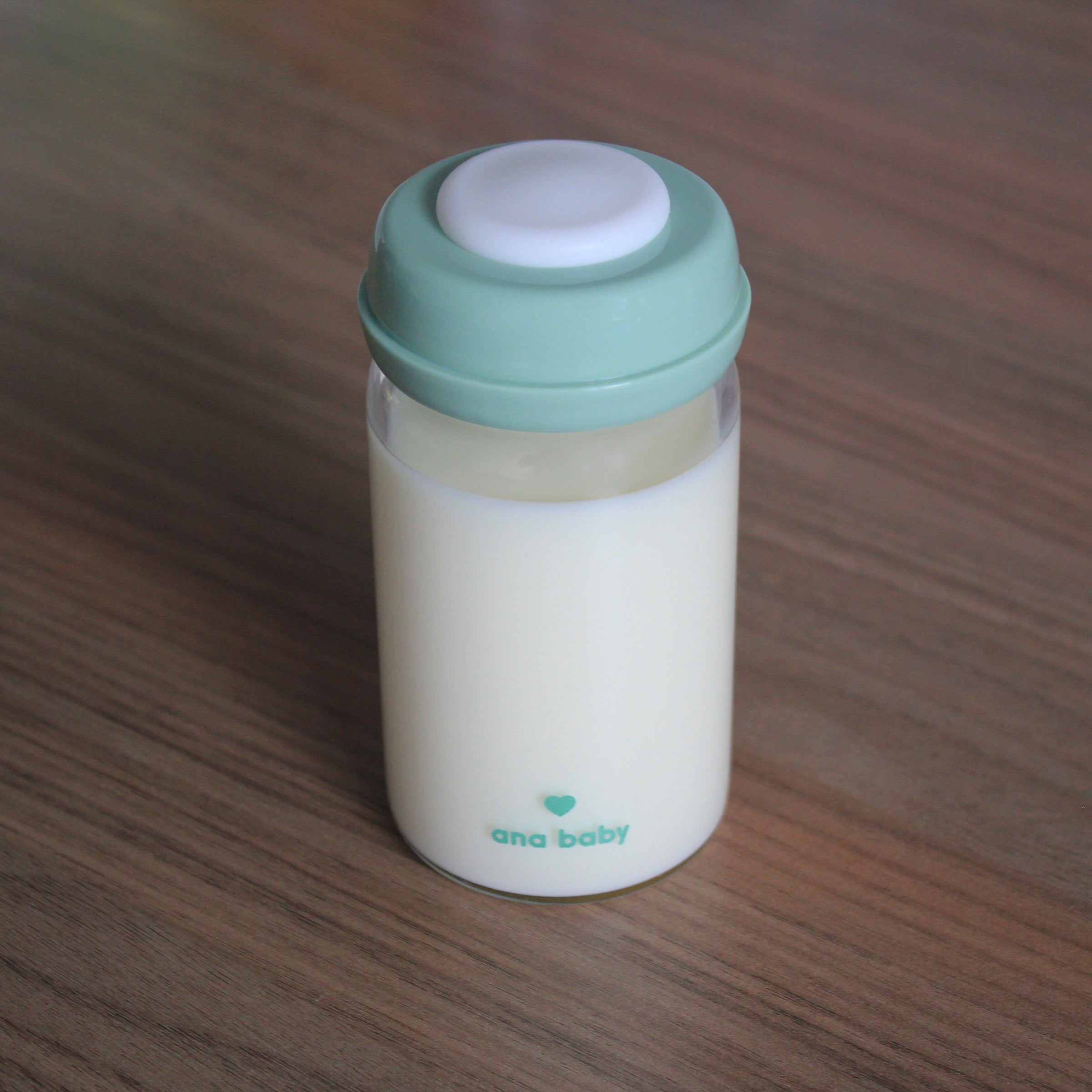 Premium Glass Breastmilk Storage Bottles, Pack of Four, 180ml